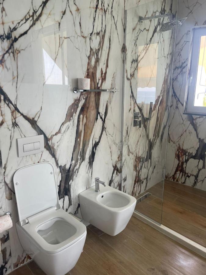 Deluxe Queen Suite