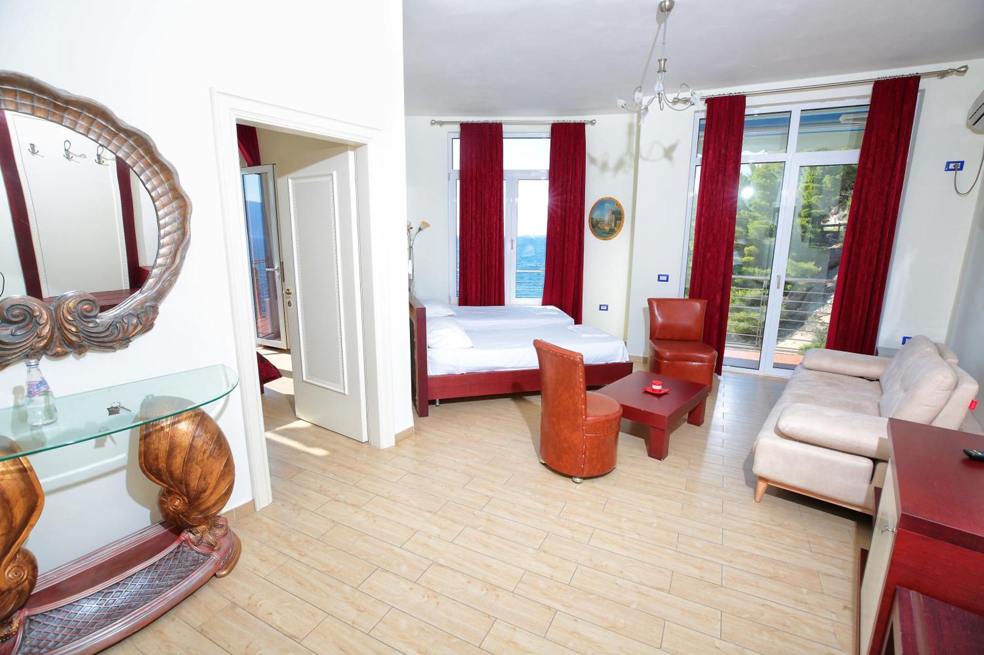 Deluxe Suite Sea View